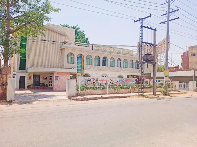 Hotel Silver Sand Multan Exterior foto