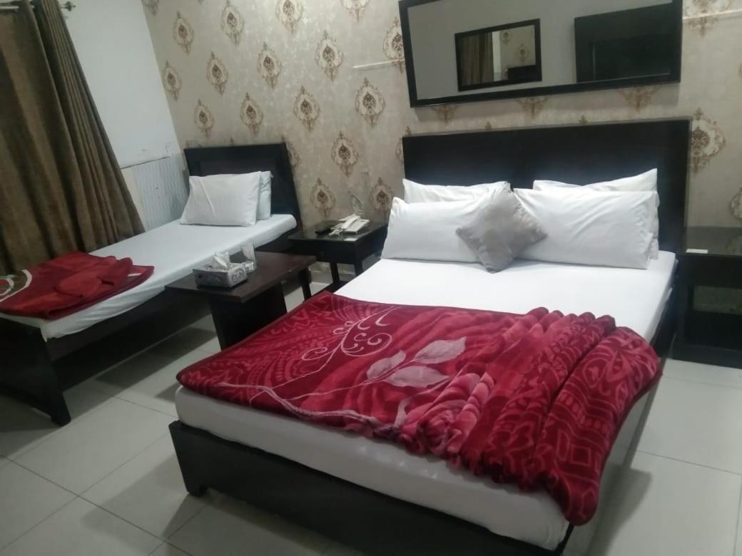Hotel Silver Sand Multan Exterior foto
