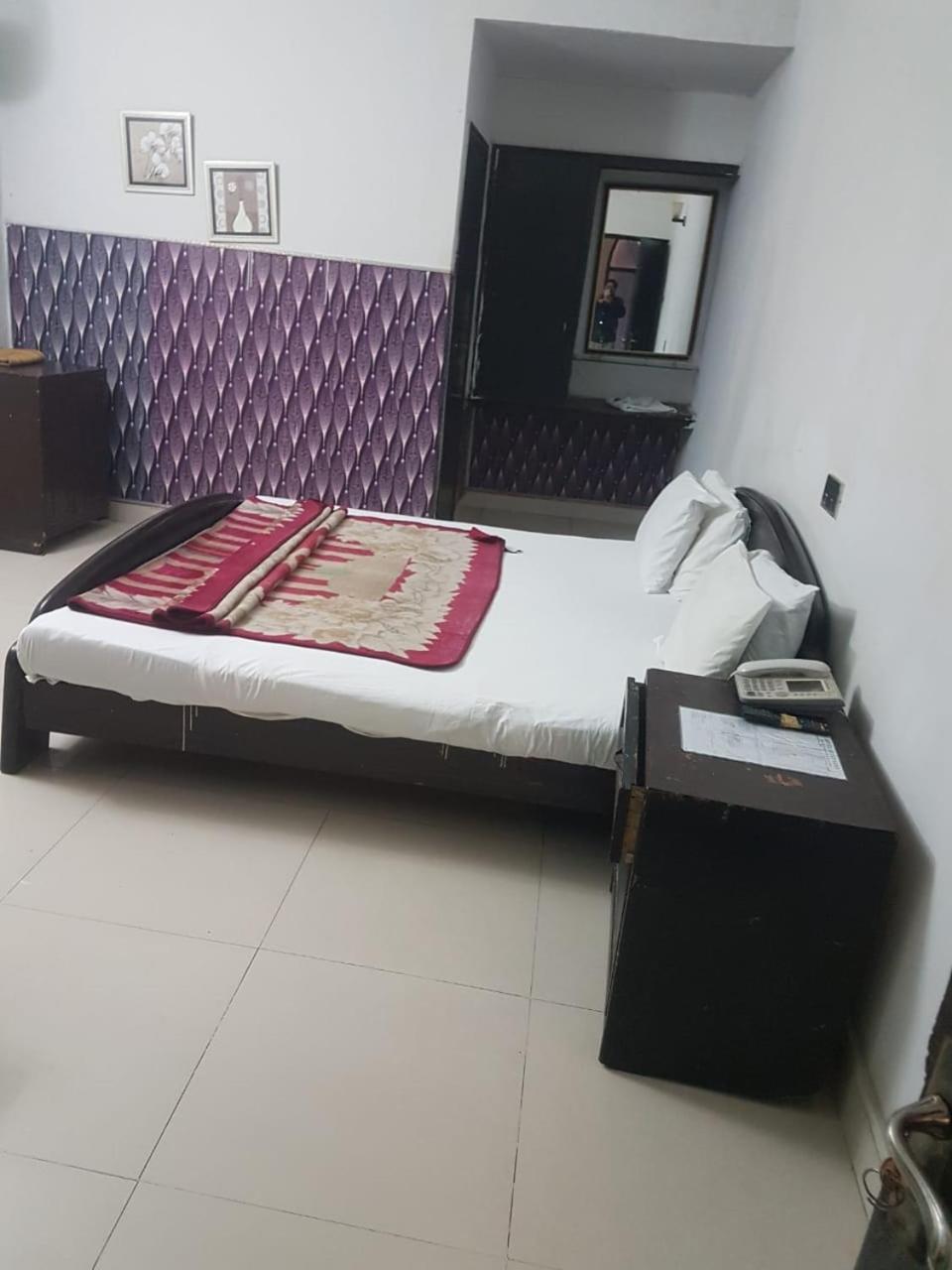 Hotel Silver Sand Multan Exterior foto